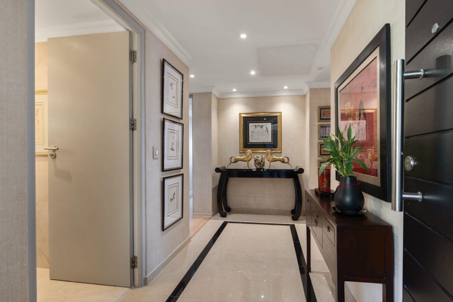 3 Bedroom Property for Sale in Sea Point Western Cape